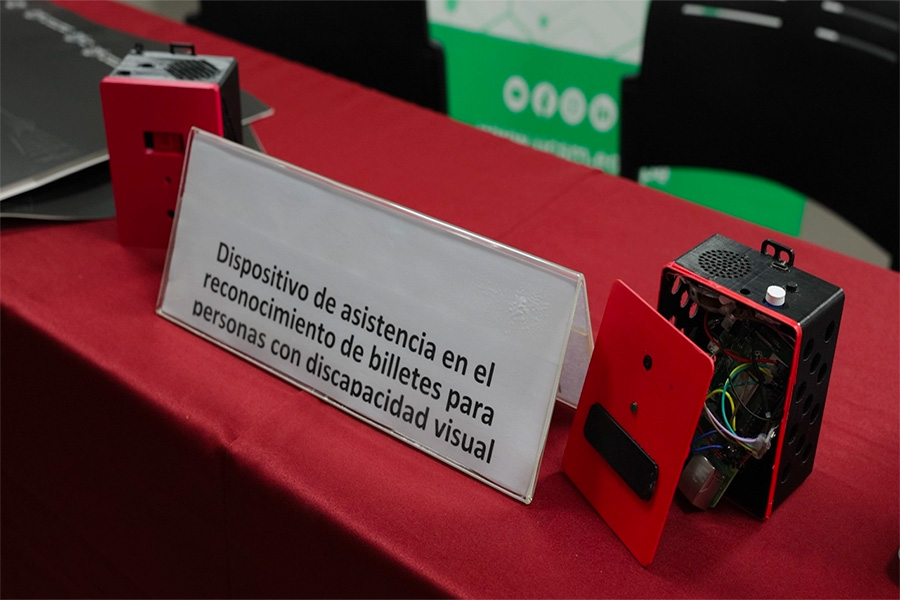 Innovación “Made in Perú”: conozca el detector de billetes para invidentes
